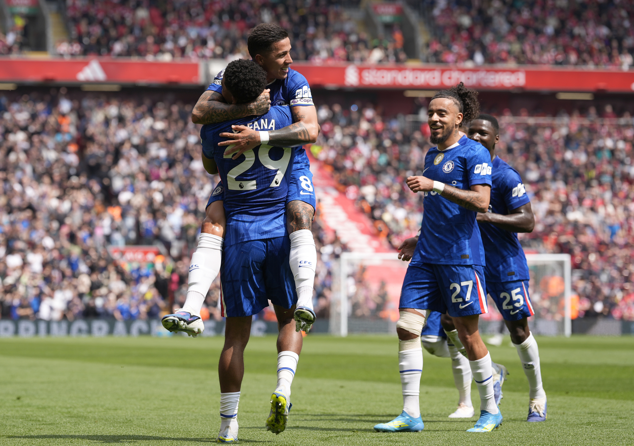 La Premier League al borde del colapso entre el exceso de gasto y la rotación de entrenadores