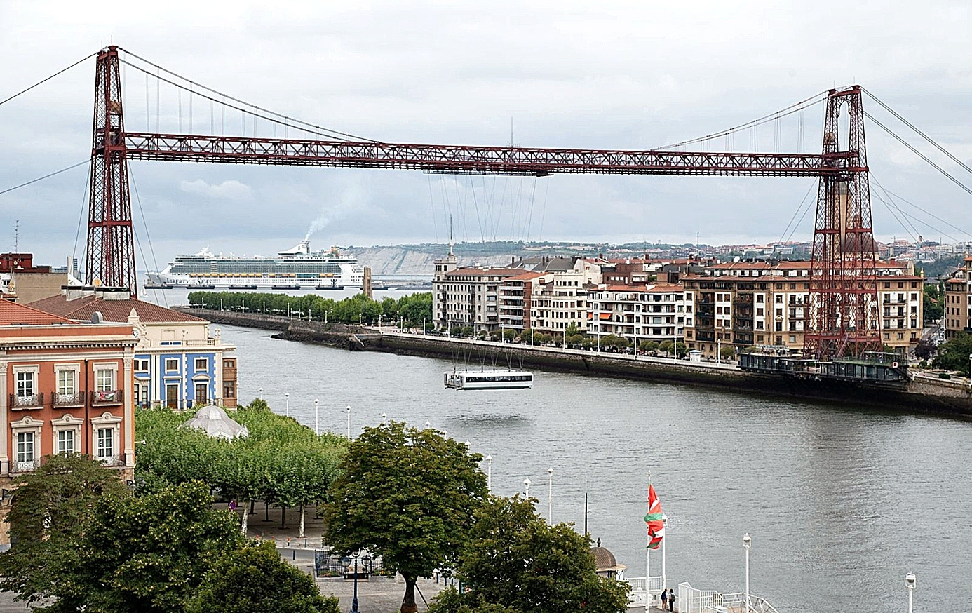 El Puente Colgante de Bilbao, filigrana con carÃ¡cter de hierro