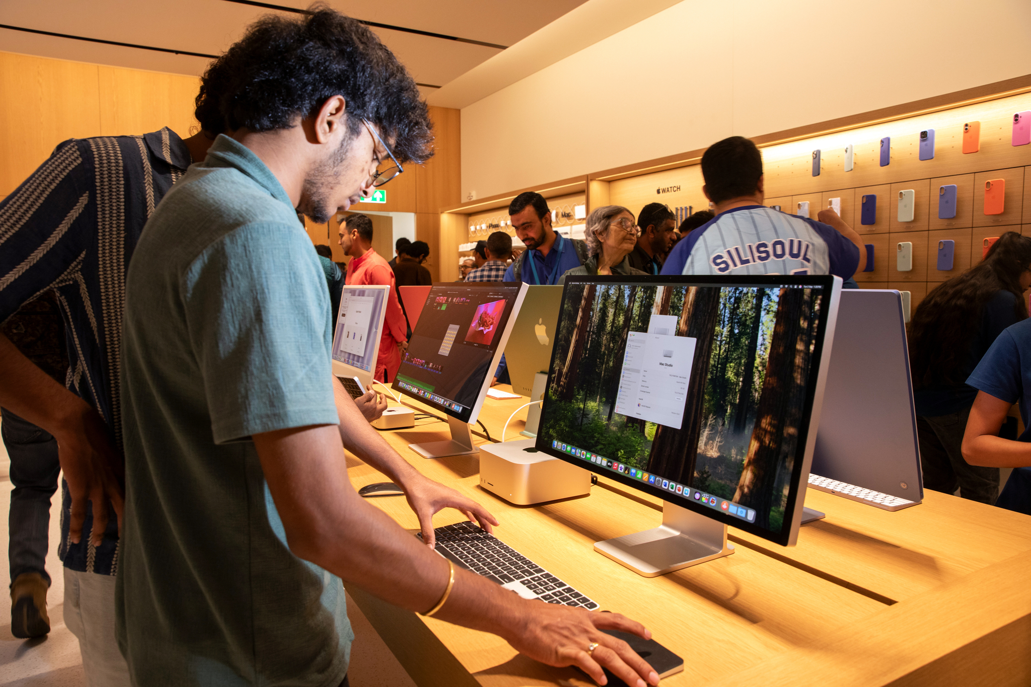 Apple anuncia nuevos modelos de Mac Mini y Mac Studio con mejoras de IA
