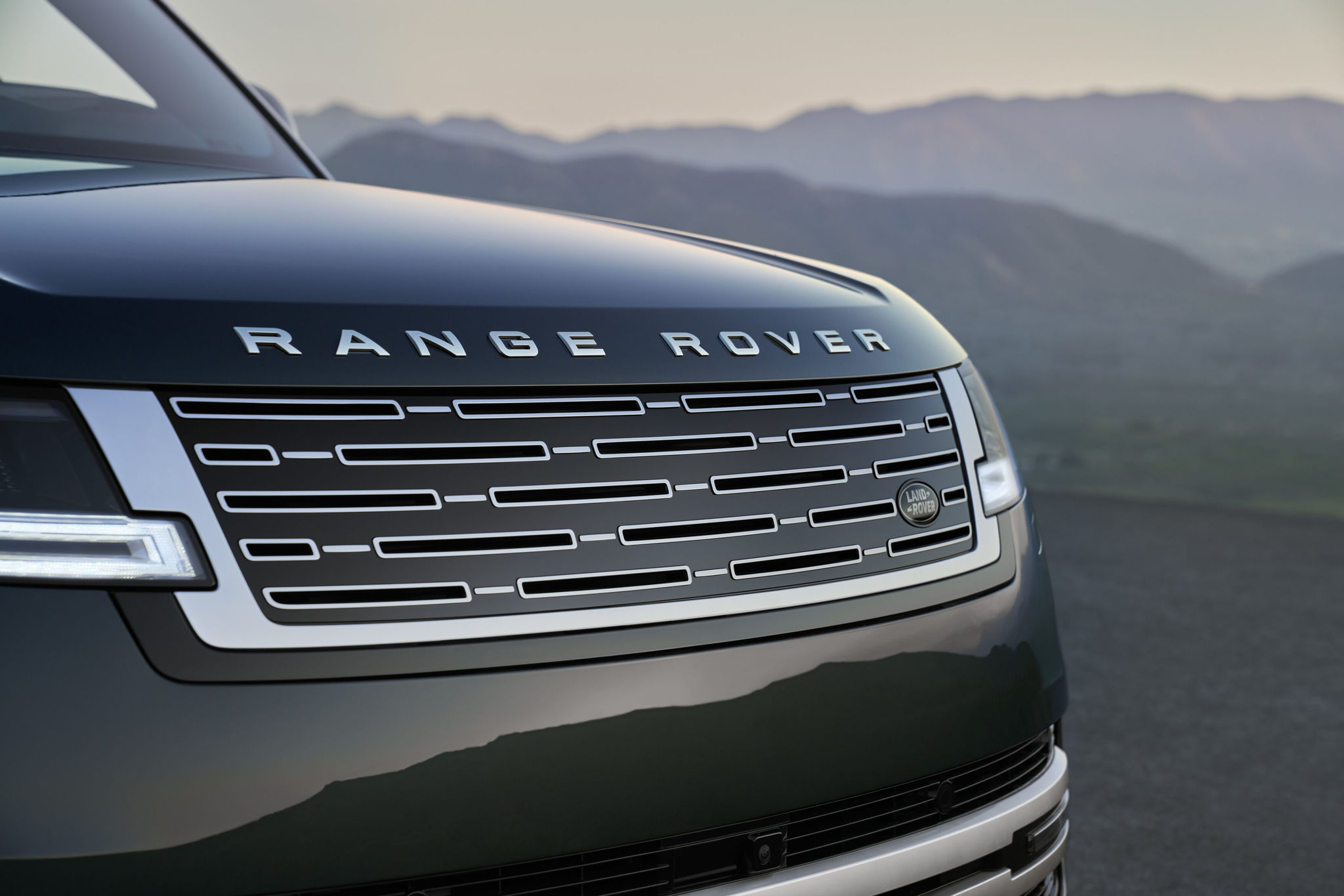 Range Rover lanza en España su primer modelo completamente eléctrico