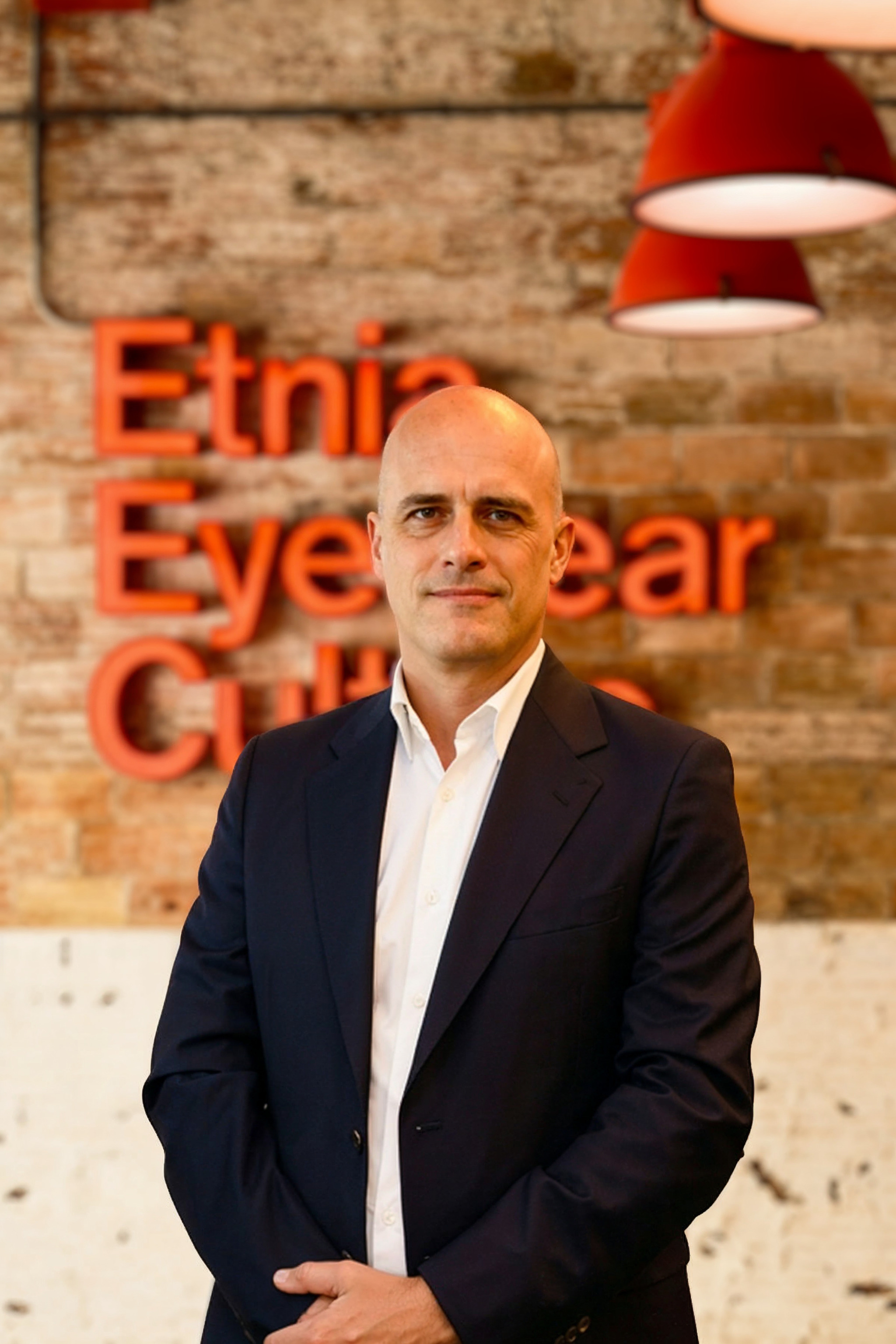 El fundador de Etnia ficha a un exdirectivo de Luxottica como CEO