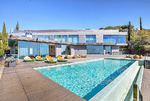 La piscina aumenta el lujo residencial