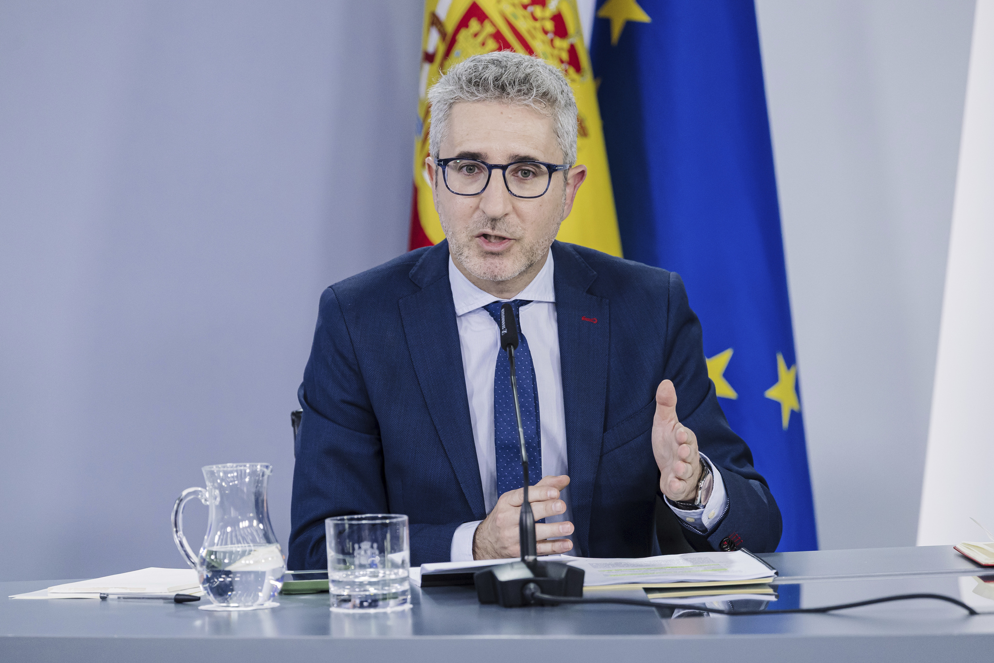Hacienda desbloquea 1.435 millones del superávit de las CCAA para vivienda o infraestructuras