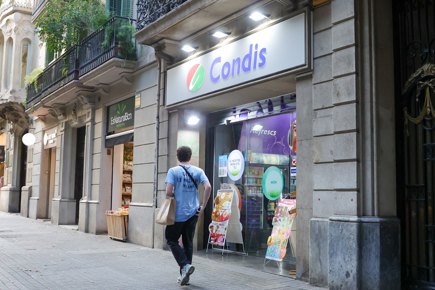 Condis logra 305 millones en créditos de Hayfin para refinanciar deuda y pagar un súperdividendo Portobello y el equipo gestor de la cadena de supermercados recibirán 100 millones. Leer
