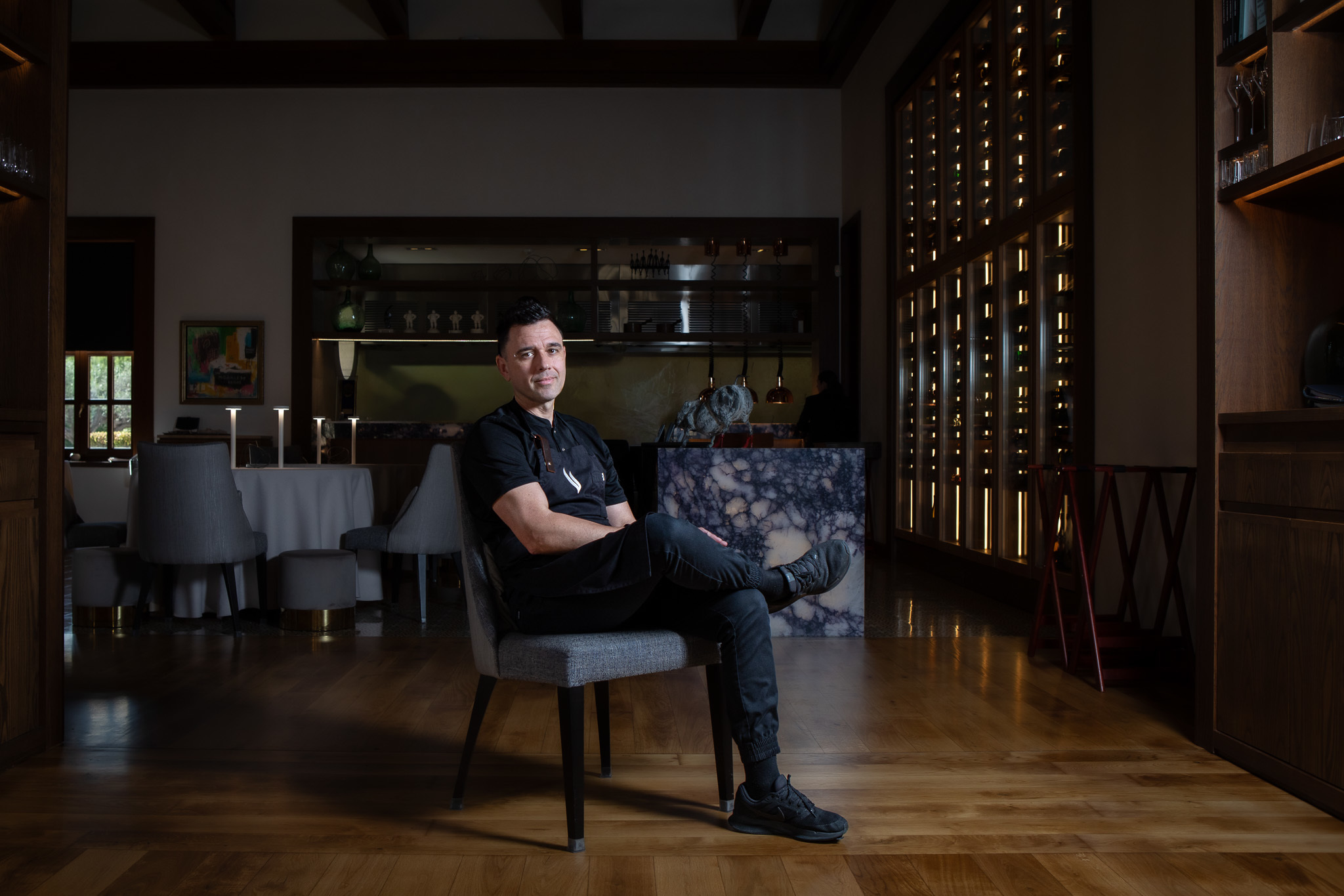 La cocina joya del chef que prefiere las patatas a la riojana a la salsa ponzu
