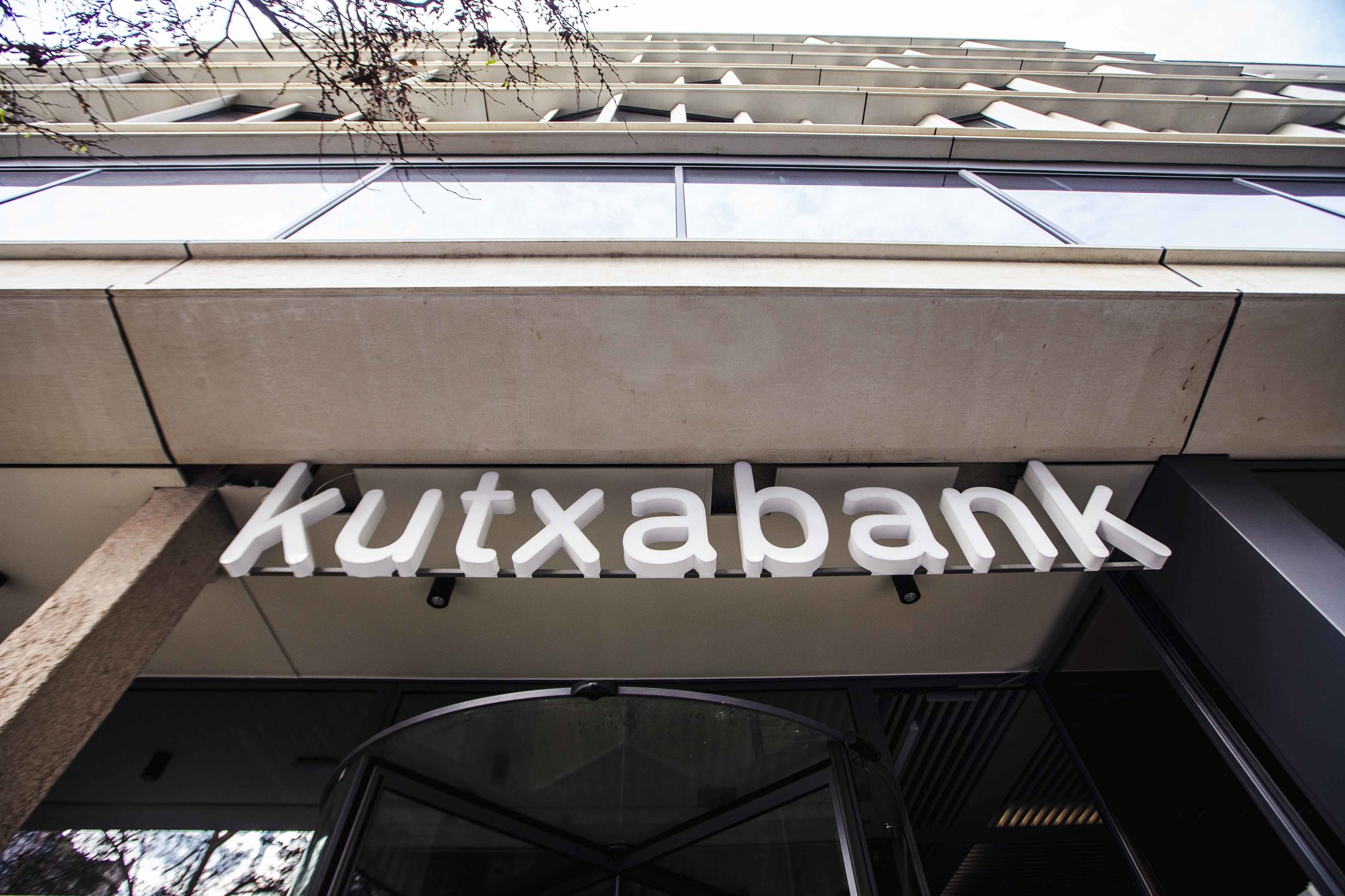 Kutxabank coloca 750 millones de euros en cédulas hipotecarias a 7 años