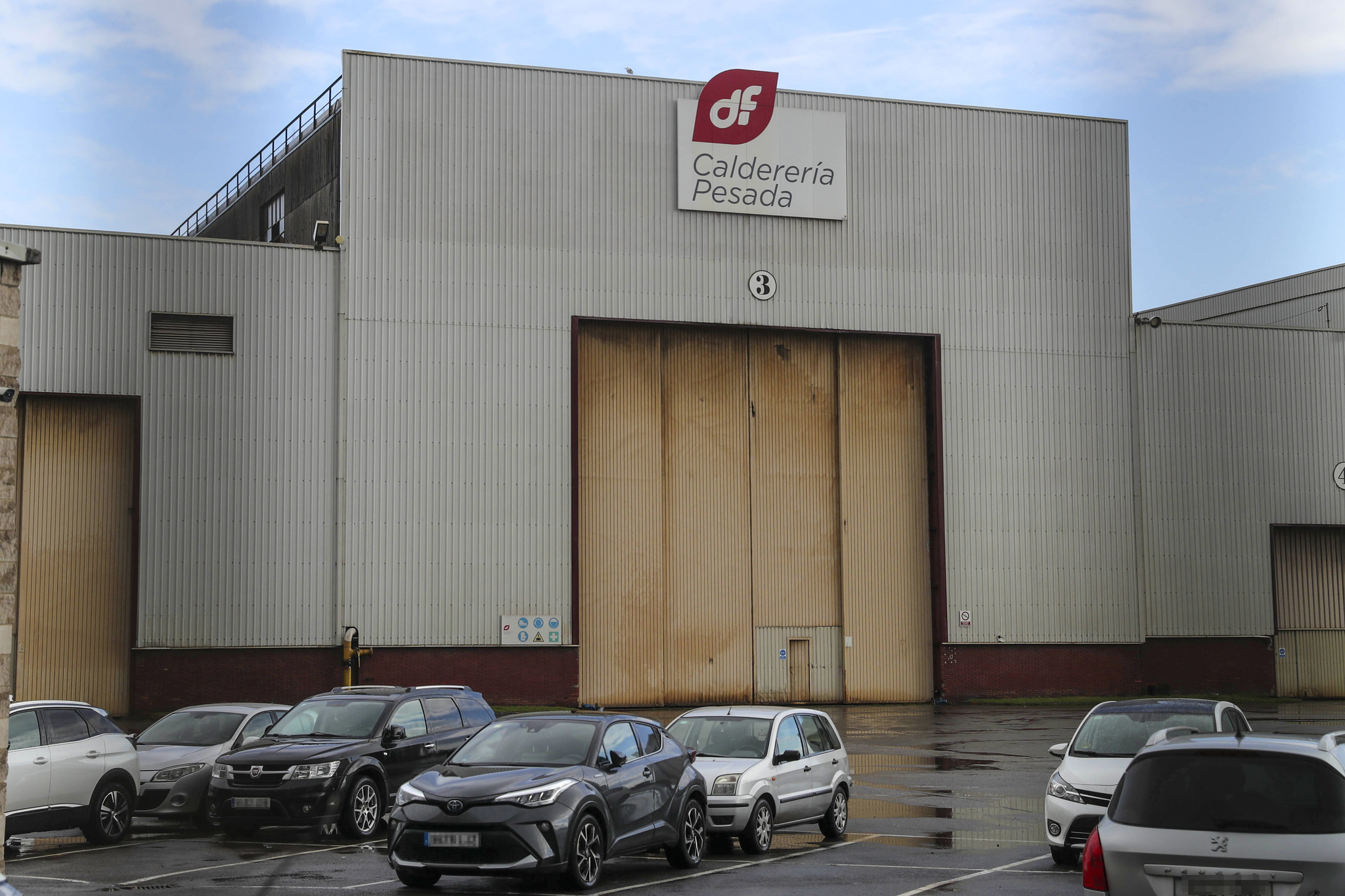 Asturias ofrece a Duro Felguera 10,7 millones para comprar el taller de Langreo