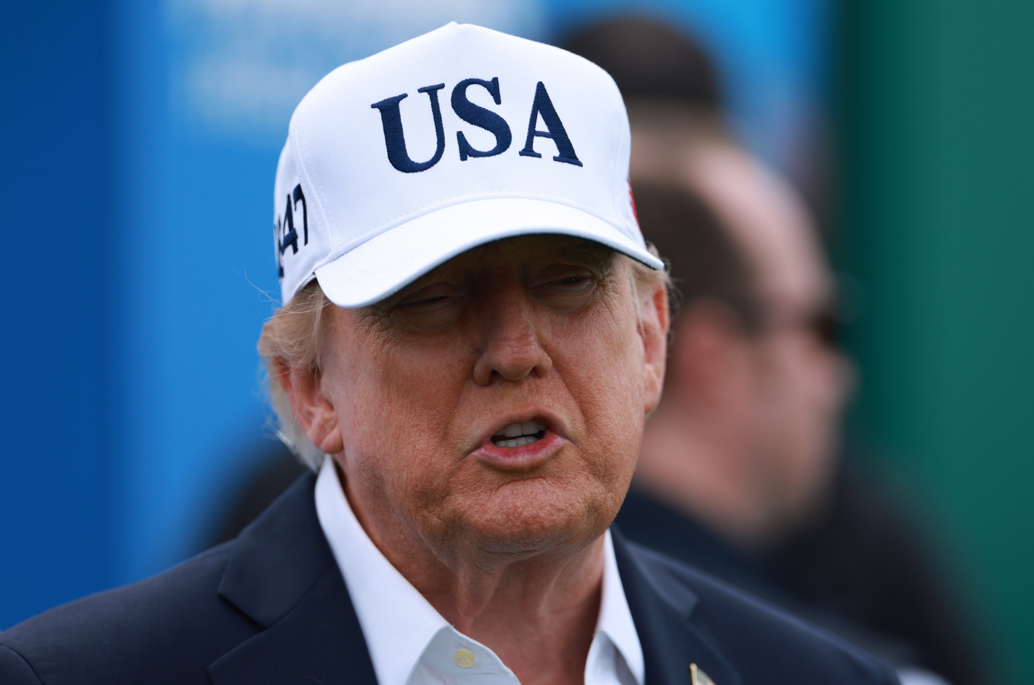 Trump pide a Zelenski que Ucrania deje de atacar refinerías de Rusia