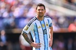 Del césped al palco: por qué Messi, Mbappé y Piqué compran clubes de fútbol