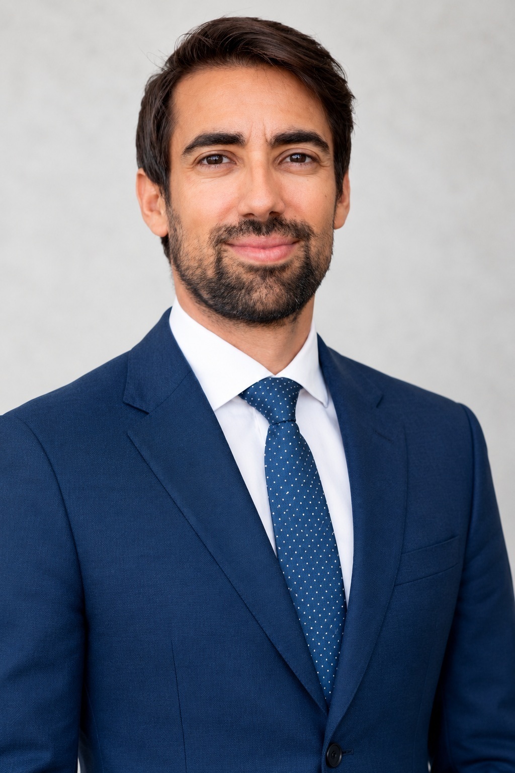 Manuel Muñoz sustituye a Fernández de Lis como responsable de Regulación de BBVA Se trata de un fichaje procedente del Banco de Inglaterra hacia un área clave en cualquier entidad financiera por la densidad y complejidad de la normativa que afecta al sector. Santiago Fernández de Luis, un histórico de BBVA, se jubila. Leer