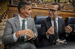 Economía se lanza a cambiar dos leyes para apuntalar el escudo anti-opas extranjeras