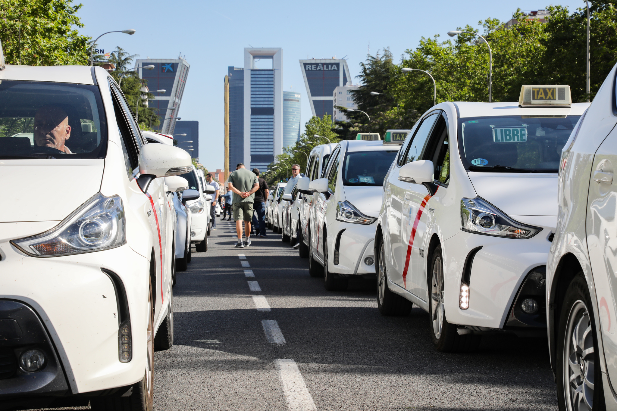 El taxi le gana la batalla a Cabify y le arrebata el contrato para el transporte de RTVE