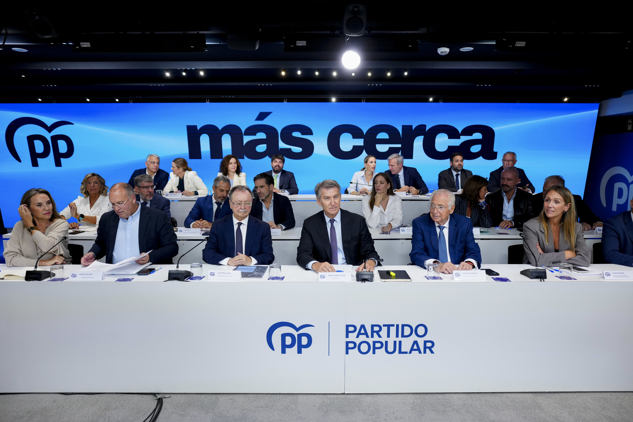 Feijóo acusa a Sánchez de fracasar con la vivienda: "Estuvo más pendiente de la casa de Jessica que de la de Maricarmen"
