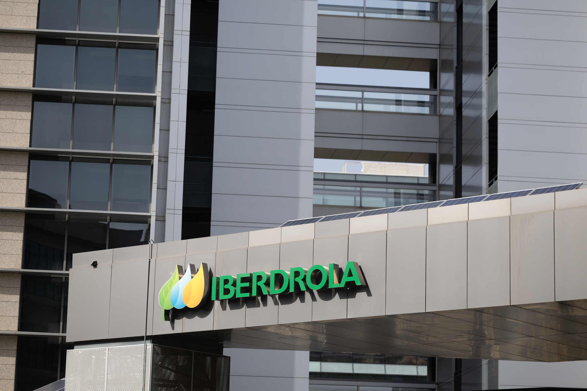Iberdrola suma 100.000 clientes al comprar Contigo