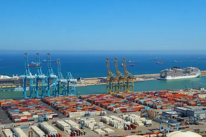 Boluda invertirá 39 millones en Barcelona tras adjudicarse una terminal en el Puerto