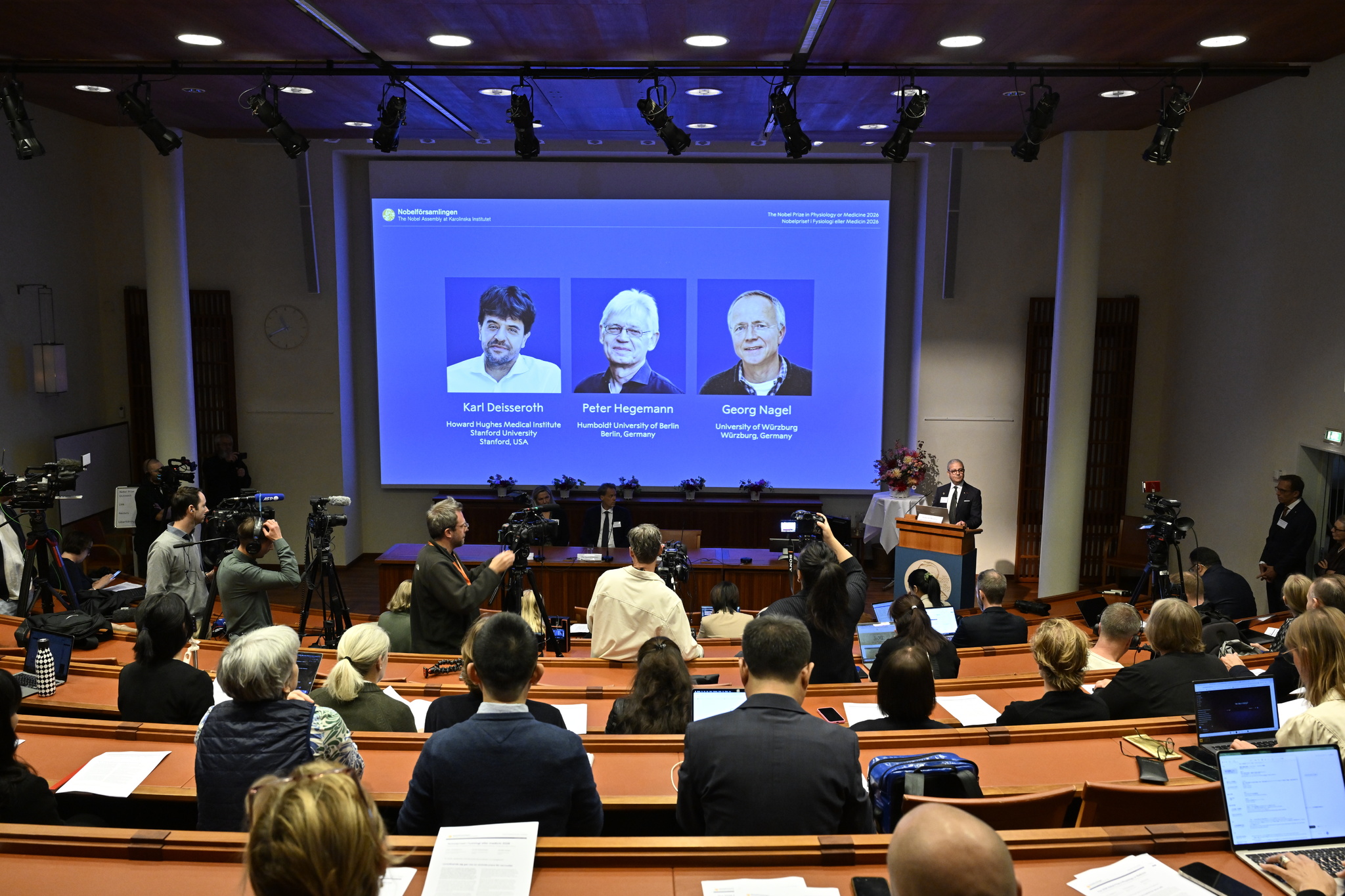 Nobel de Medicina para los creadores de la optogenética, que controla neuronas con luz