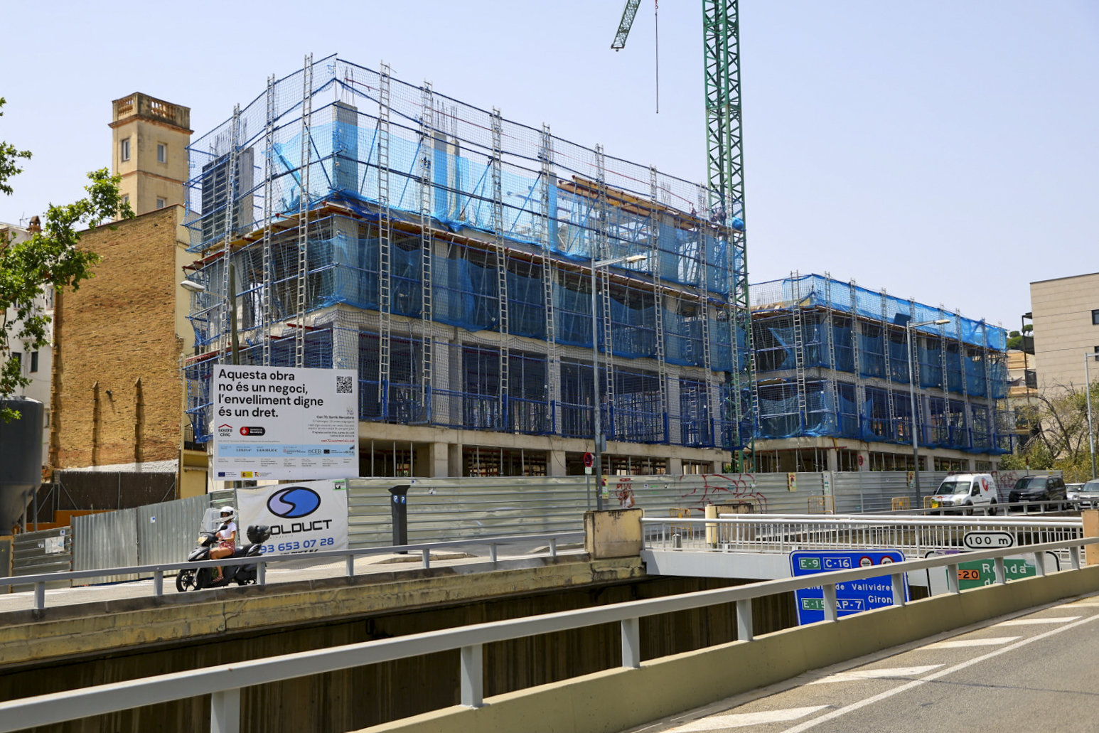 El Banco de España advierte de la caída de la inversión en vivienda e insta a acelerar la construcción de promociones protegidas
