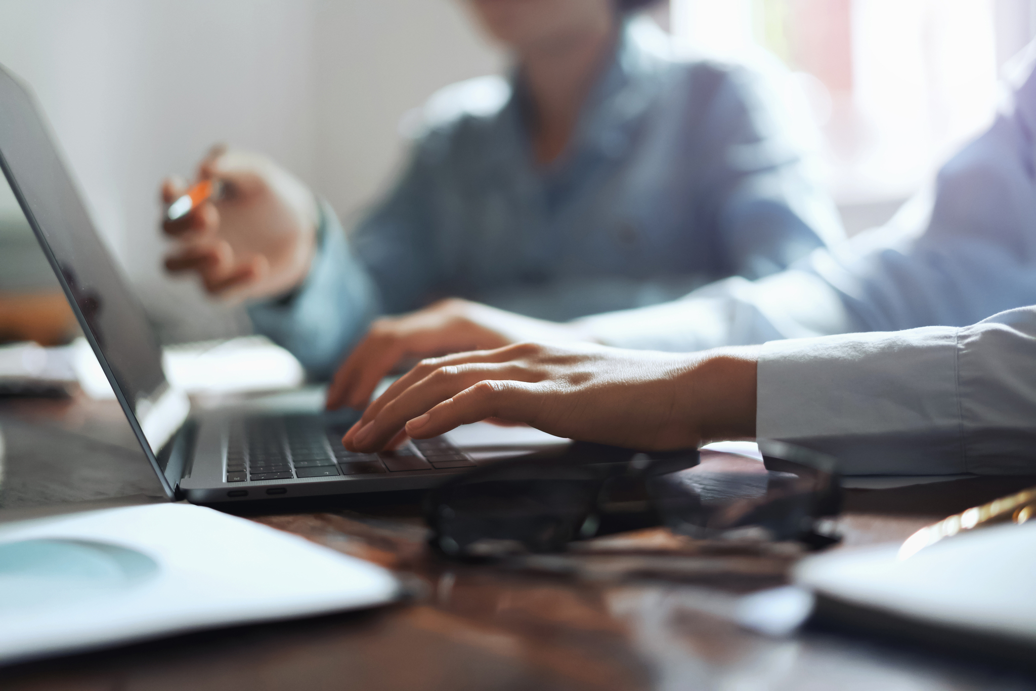 El Estatuto de los Trabajadores confirma: la empresa debe avisar de las vacantes disponibles a estos empleados