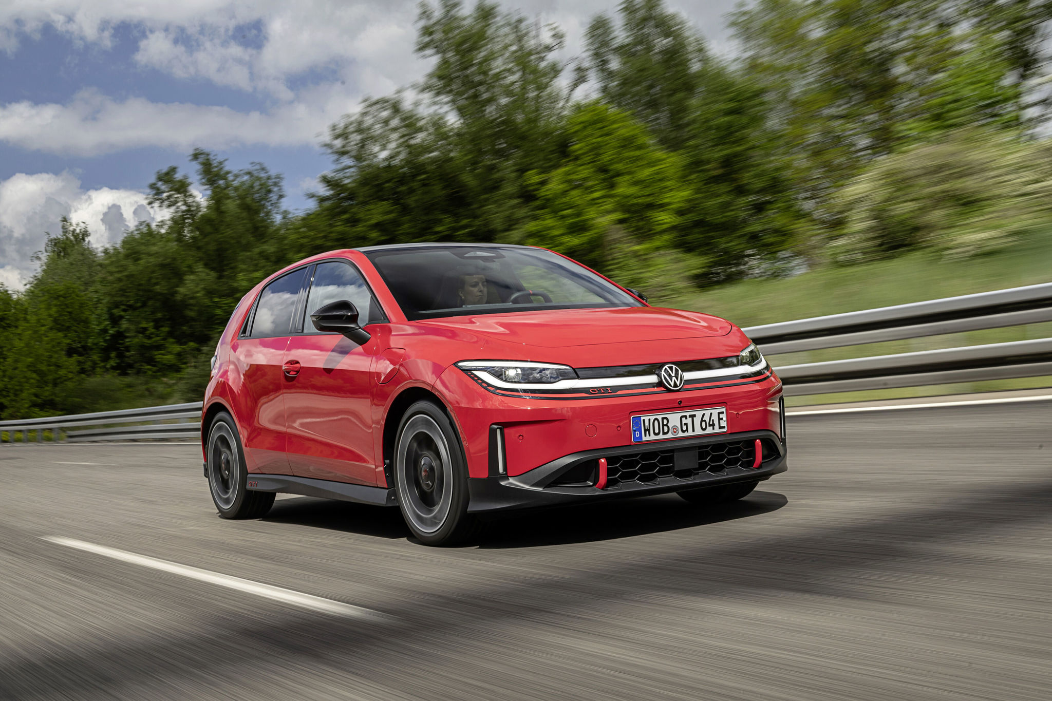 Els cotxes elèctrics fabricats a Espanya disparen les comandes de Volkswagen: "És un èxit enorme"