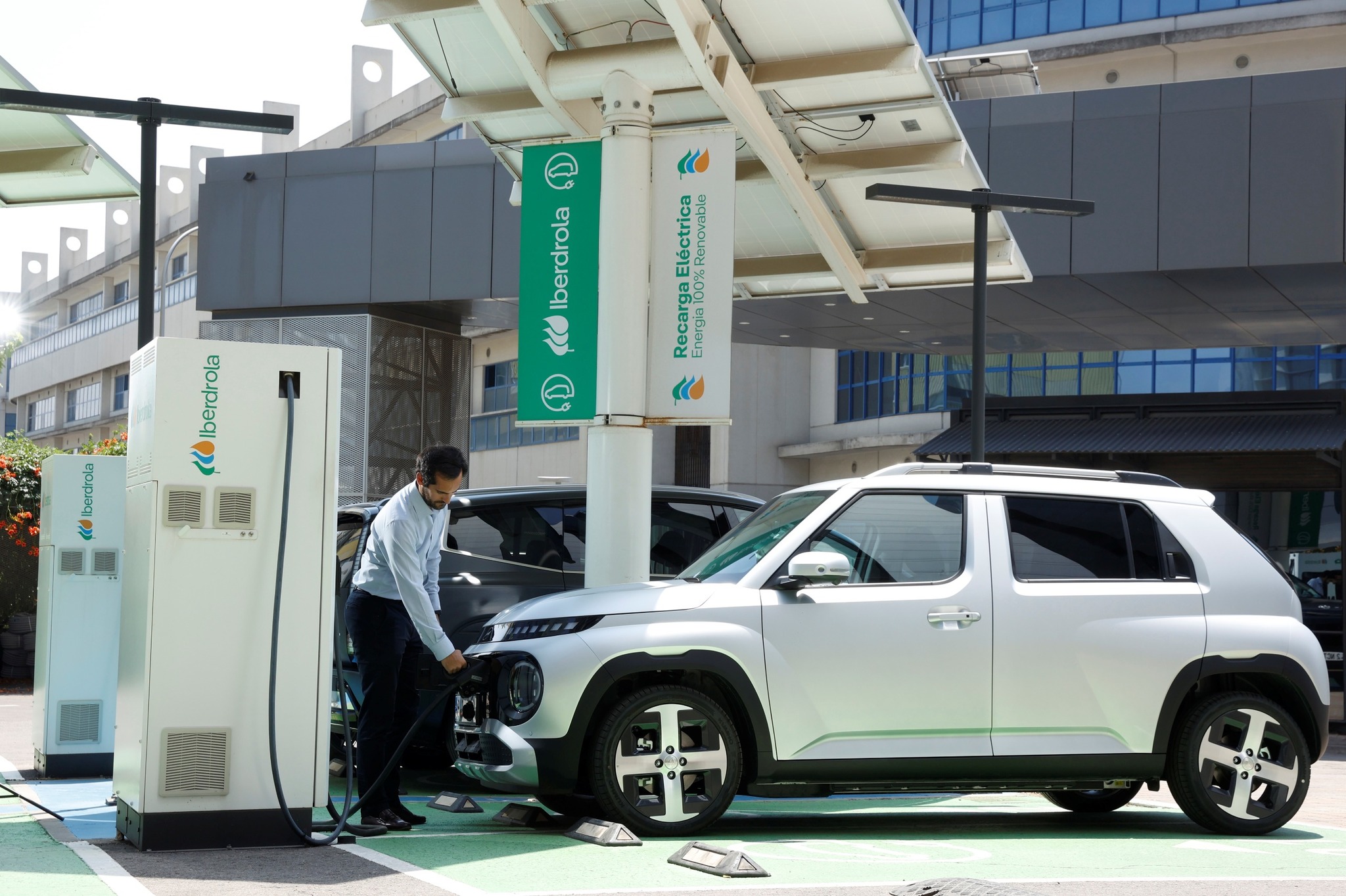 Iberdrola instala más de 100 puntos de recarga de vehículos eléctricos al día