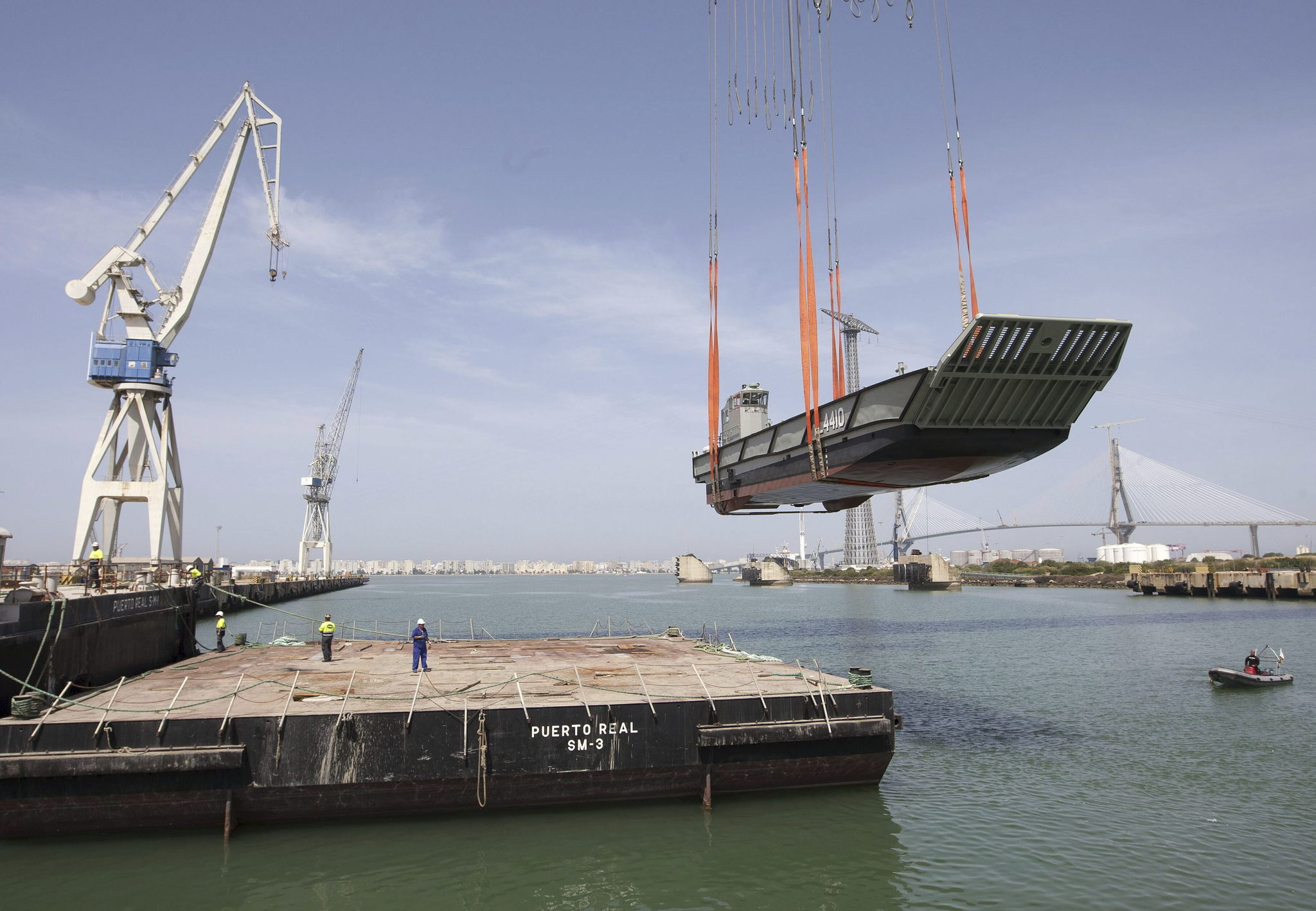 Navantia modernizará en Cádiz dos patrulleros para Angola
