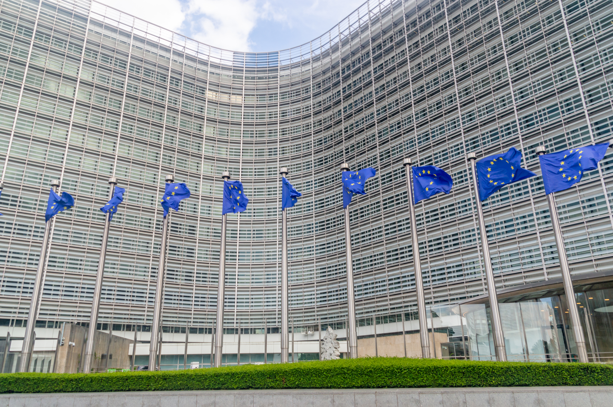 España afronta una multa por retrasar la directiva de crédito al consumo