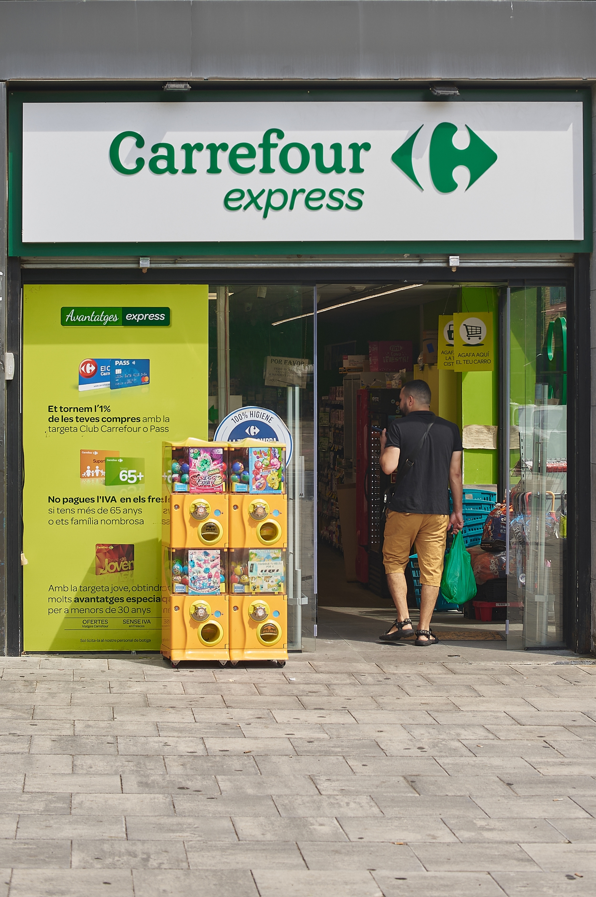 Carrefour corrige sus previsiones por los disturbios en Francia: "Es una situación sin precedentes"