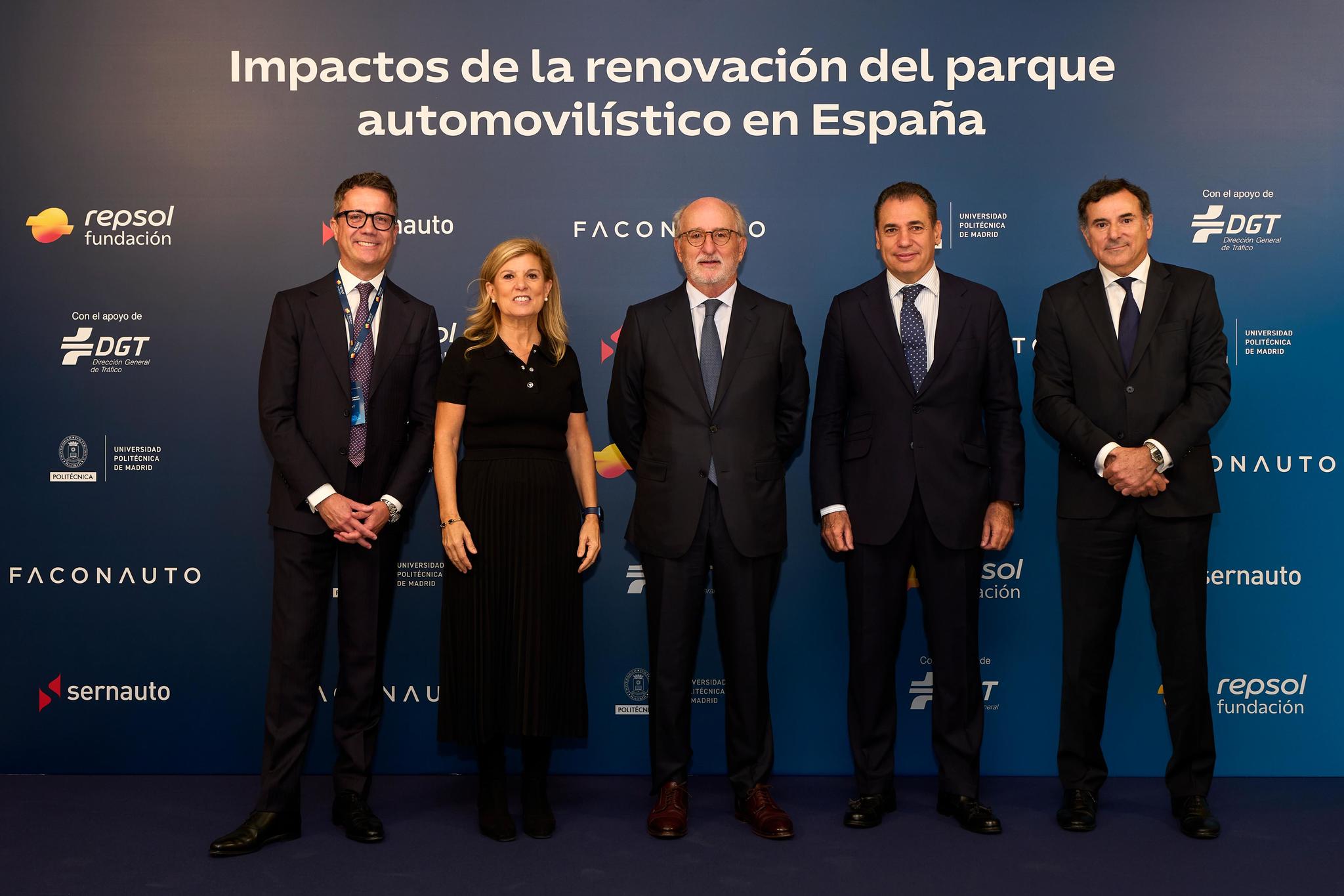 Neutralidad tecnológica y combustibles renovables para rejuvenecer el parque móvil en España