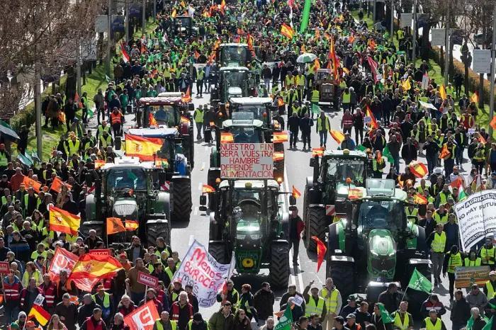 Guiños fiscales al campo, que mantiene su gran tractorada en Madrid del 28 de octubre