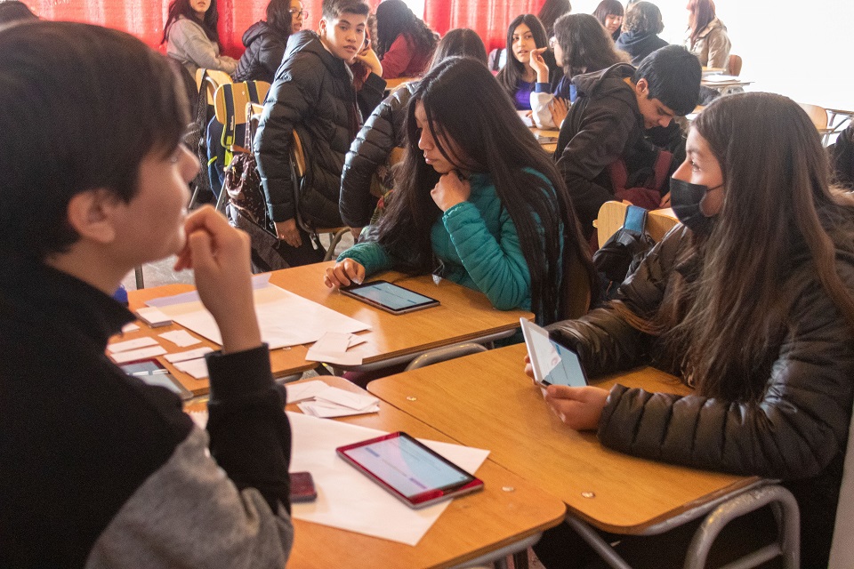 ProFuturo contribuye a la digitalización educativa de 1 de cada 5 niños chilenos en riesgo social