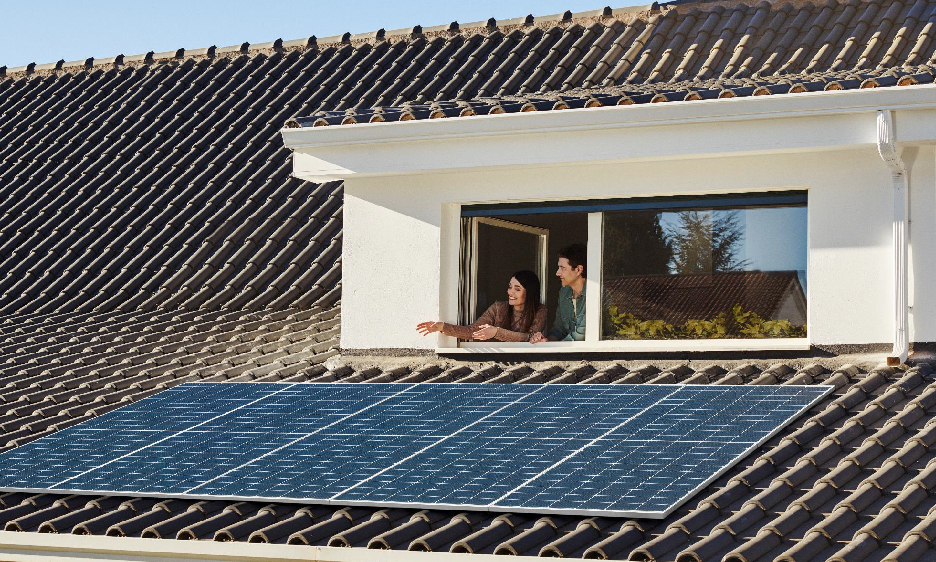 Cómo obtener subvenciones y ahorrar en la factura de la luz colocando paneles solares en tu edificio o vivienda unifamiliar
