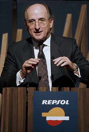 Antonio Brufau, durante la presentacin de la Gua Repsol 2009