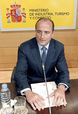 El ministro de Industria, Miguel Sebasti