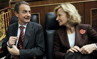 El presidente del Gobierno, Jos Luis Rodrguez Zapatero , conversa con la vicerpesidenta segunda y ministra de Economa, Elena Salgado