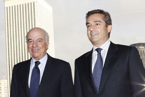 El presidente de BBVA, Francisco Gonzlez, y ngel Cano, en una imagen de archivo | Foto Efe