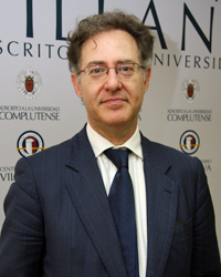 Ángel Hidalgo Moreno es profesor de ISEAD