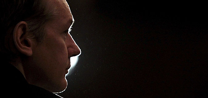 Fotografa del 23 de octubre de 2010 que muestra al fundador de Wikileaks, Julian Assange, en Londres, Reino Unido. EFE/Felipe Trueba