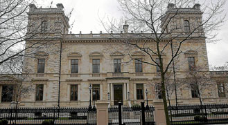 En Kensington Palace Gardens, se encuentran algunas de las residencias ms caras de Londres. En la imagen, la mansin de Lakshi Mittal