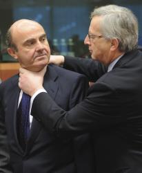 Luis de Guindos y Jean-Claude Juncker en uno de las ltimas reuniones del Eurogrupo.