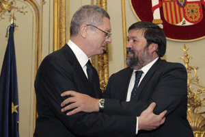 Ruiz-Gallardn y Caamao en el intercambio de la cartera de Justicia.