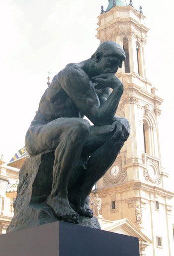 En la imagen, "El Pensador" de Rodin.