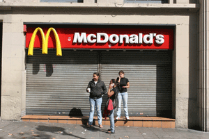 La crisis financiera de Islandia provoc el cierre de McDonald's