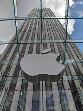 El fondo Fidelity Contrafund reduce un 10% su participacin en Apple