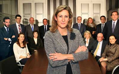 Un juez imputa a la decana del Colegio de Abogados de Madrid, Sonia Gumpert, y a su junta de gobierno.