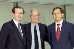De izquierda a derecha, Fernando Vives (socio director), Antonio Garrigues (presidente) y Ricardo Gmez-Barreda (socio senior).