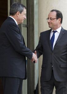 Mario Draghi y Franoise Hollande