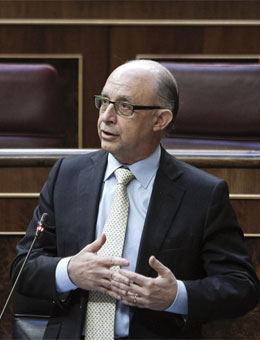 Crisitbal Montoro, ministro de Hacienda y Administraciones Pblicas, en el Congreso de los Diputados.