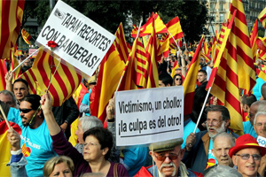 Miles de personas defienden en Barcelona la unidad de España,Catalunya ...