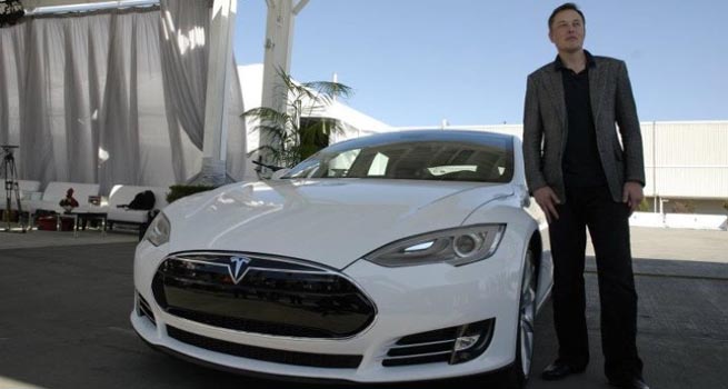 Tesla y sus deportivos llegarán a España en 2014 - Expansión.com