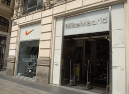 idioma zona césped Nike aterriza en la madrileña 'milla de oro',Distribuidores y comercio  minorista. Expansión.com